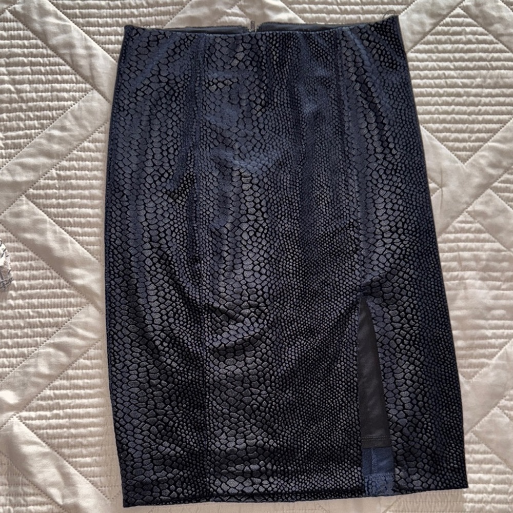Guess Black Textured Pencil Skirt